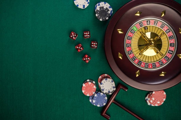 Live dealer dealing cards at hongkong live table